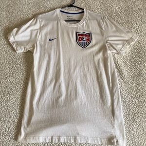 US soccer throwback logo Nike T-shirt large